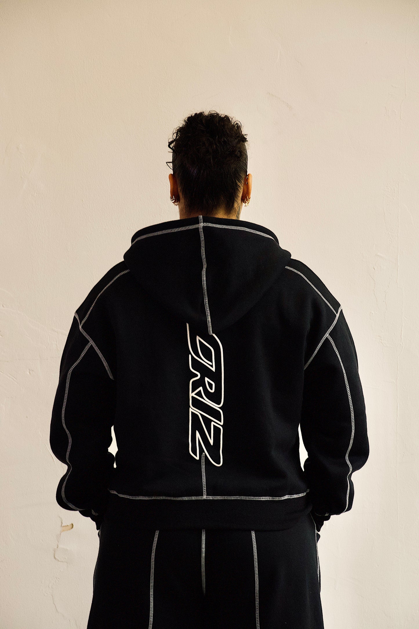 Driz Black Zip-Hoodie